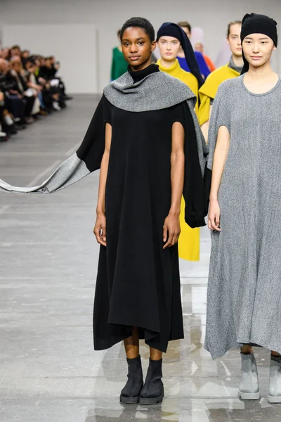 Look 57